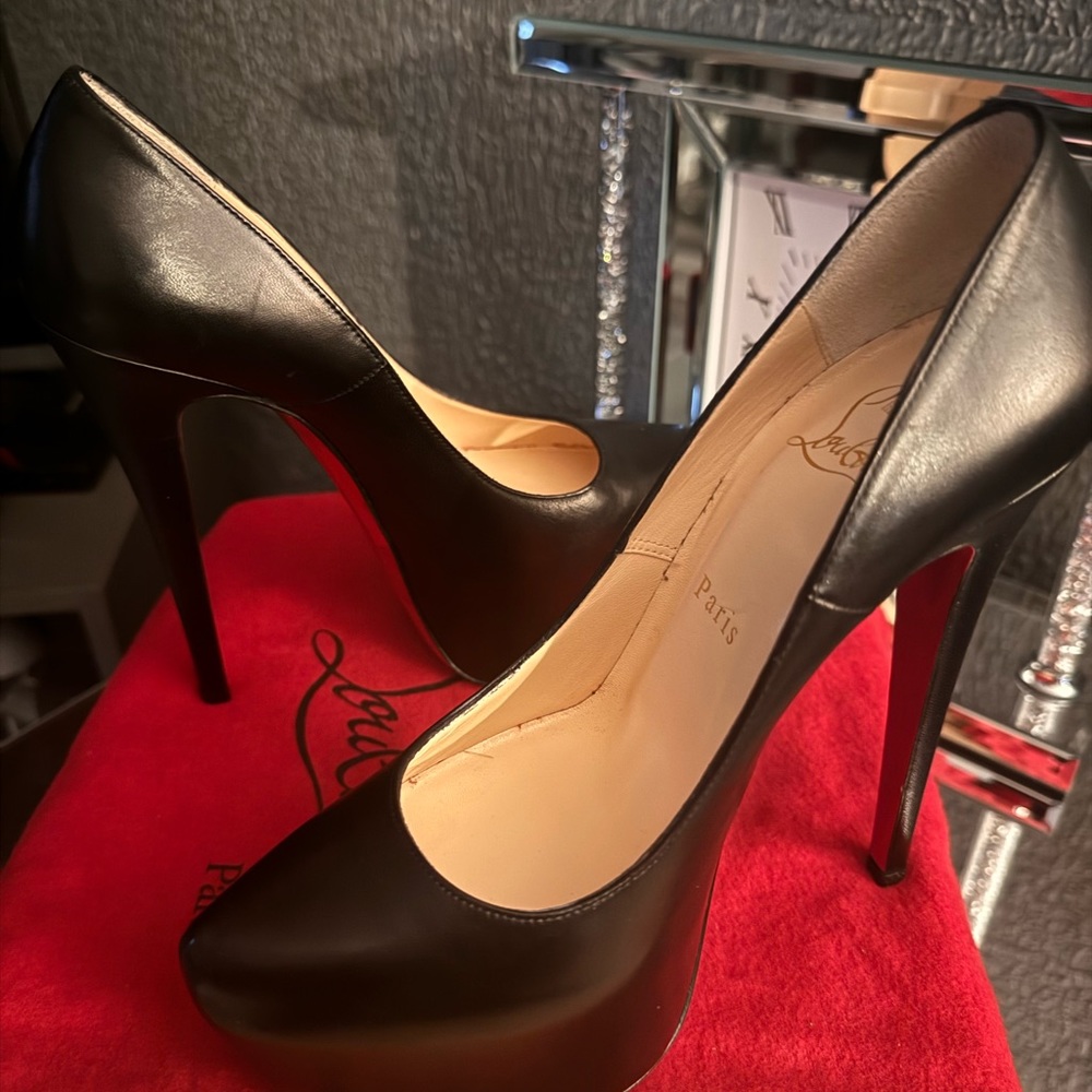 Christian Louboutin Daffodile Heels